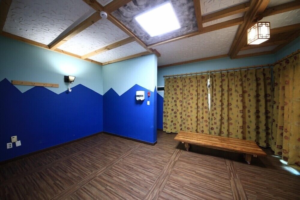Room (G Windsor 3) photo 2
