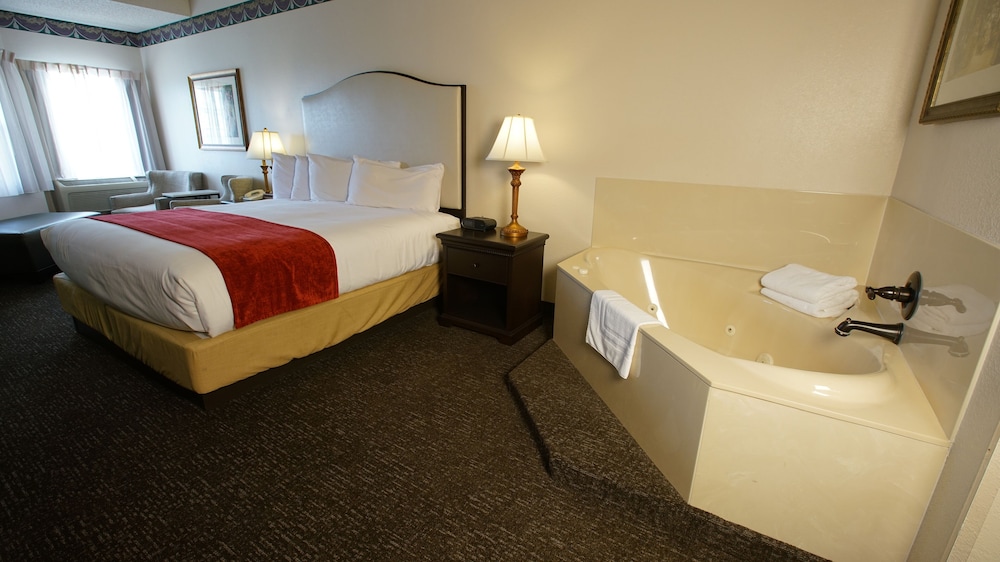 King Jacuzzi with Balcony photo 2