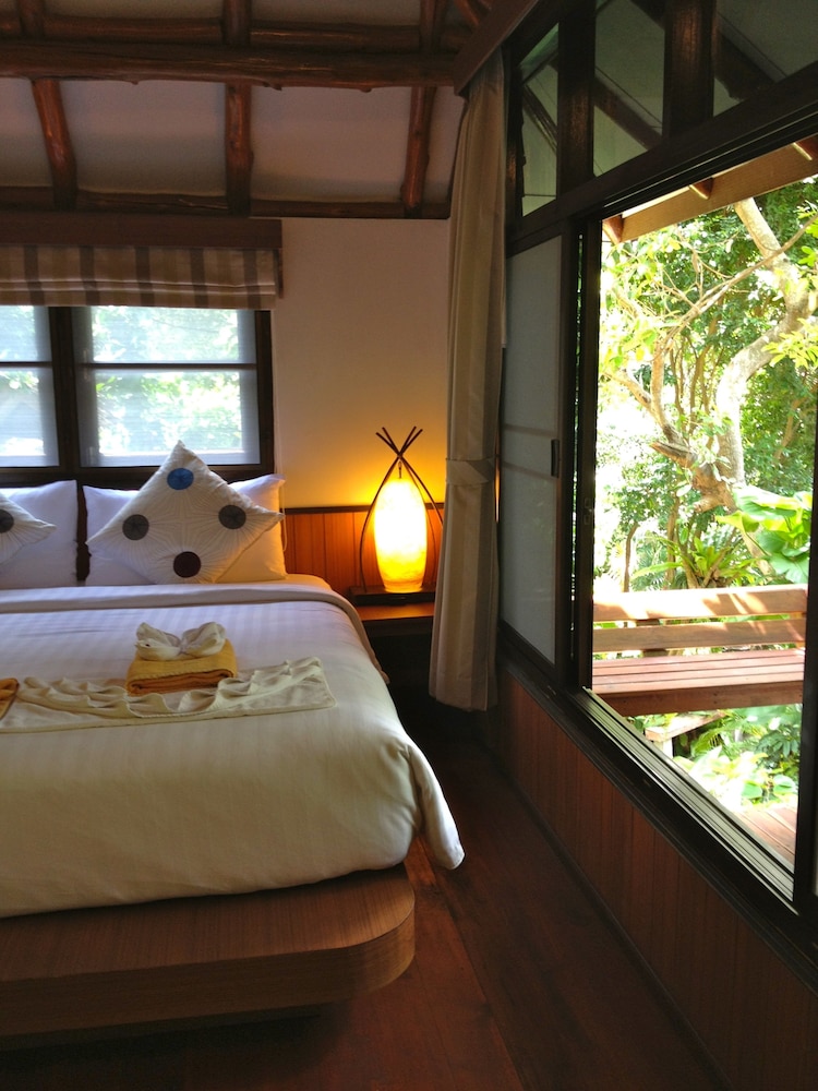 Jungle Hut (Deluxe Cottage-Private Bathroom) photo 3