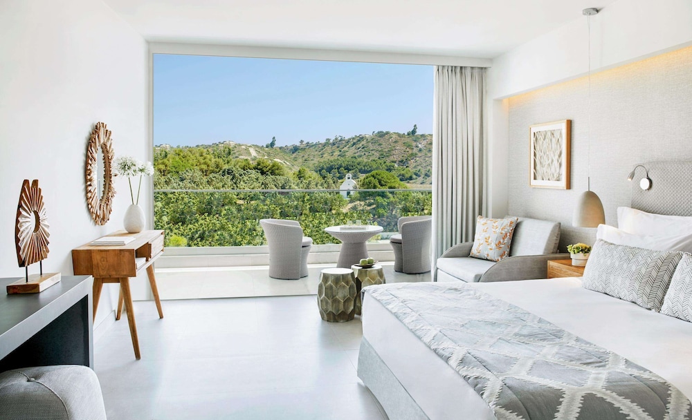 Superior Triple Room, Partial Sea View