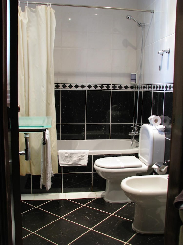 Triple Room - Photo 5
