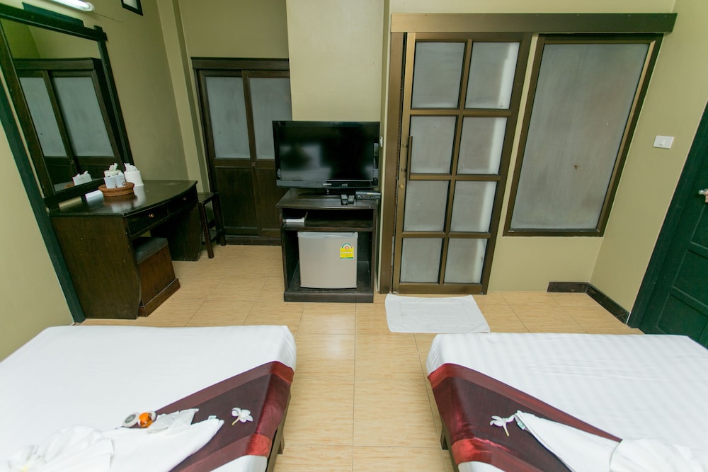 Deluxe Twin Room photo 2