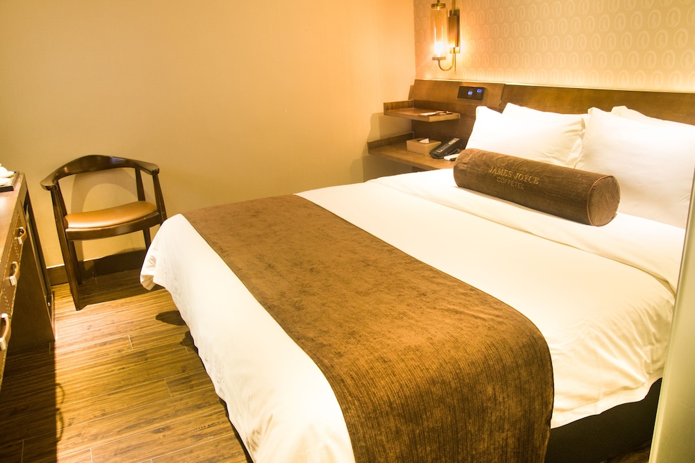 Comfort Room, 1 Queen Bed