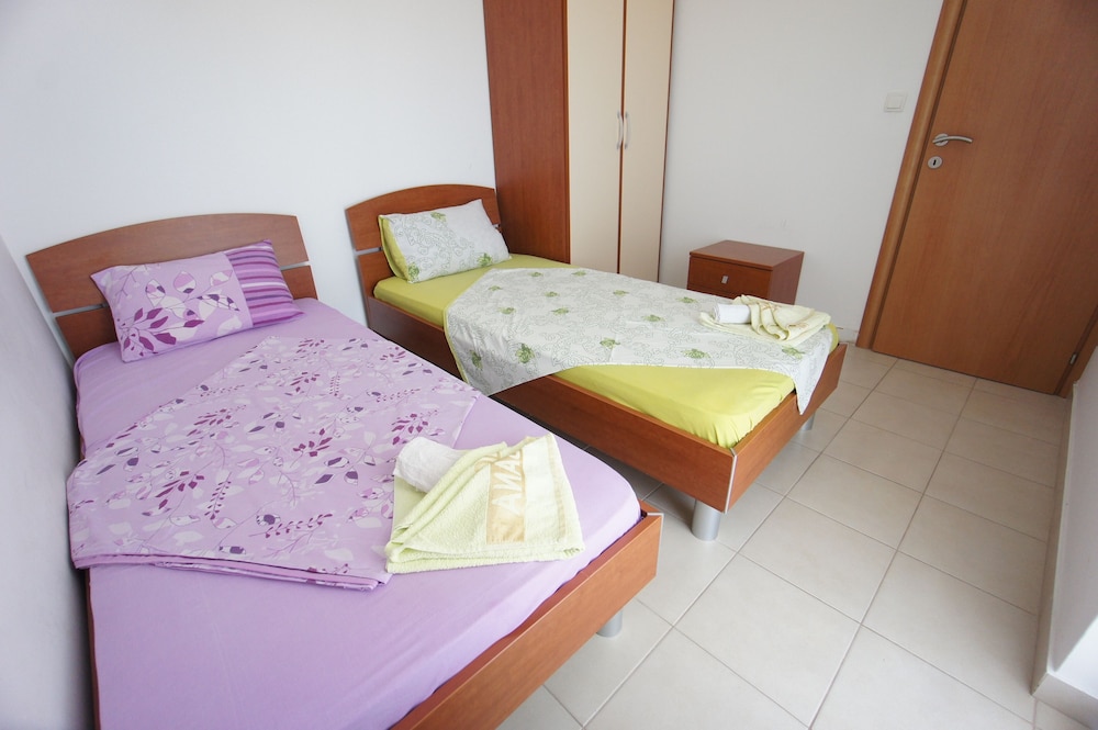 Apartment, 2 Bedrooms, Balcony photo 3