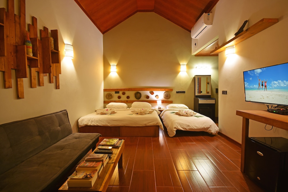 Honeymoon Bungalow, 1 Double Bed, Garden View, Garden Area photo 3