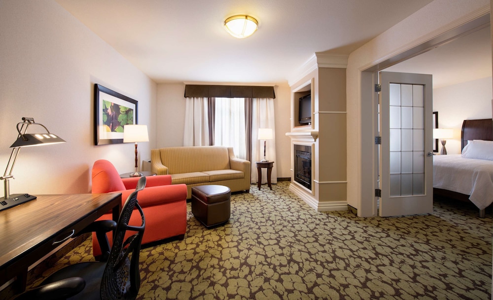 Suite, 1 Bedroom - Photo 1