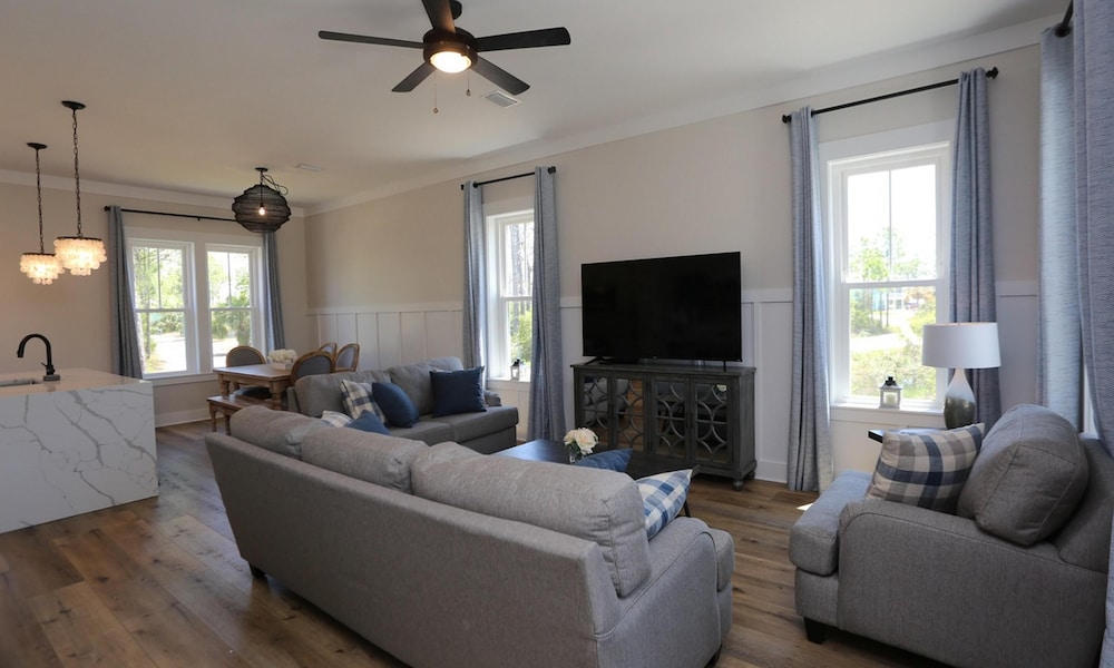 House, Multiple Beds (La Maison Bleue at Cape San Blas) photo 1
