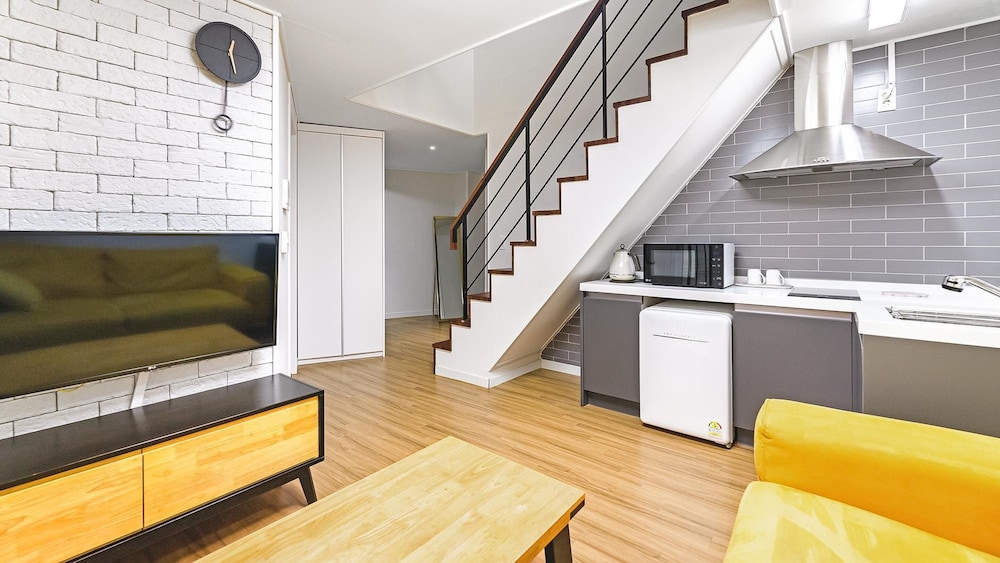 Basic Room, 1 Bedroom (303 (ocean view)) - Photo 11