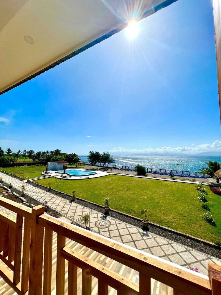 Ocean View Suite - Photo 5