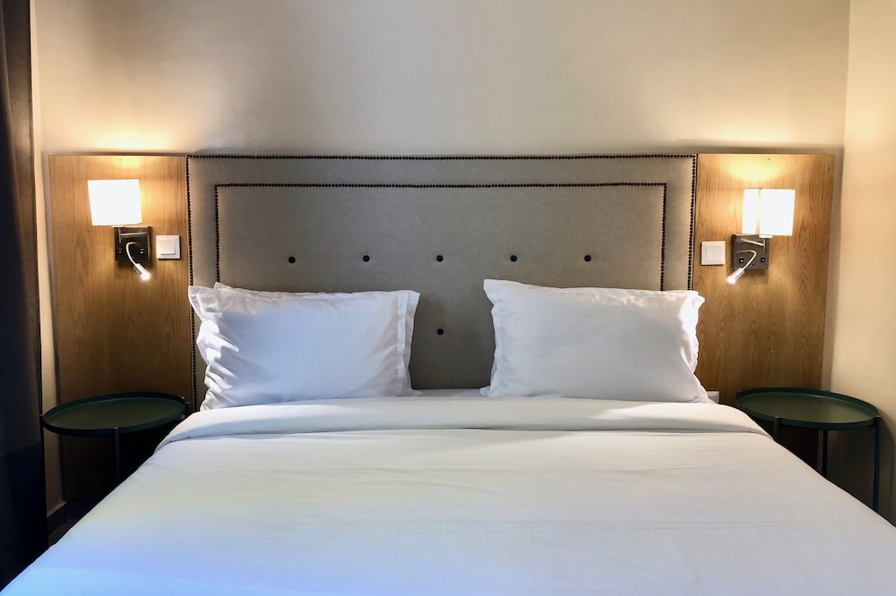 Deluxe Suite - Photo 18