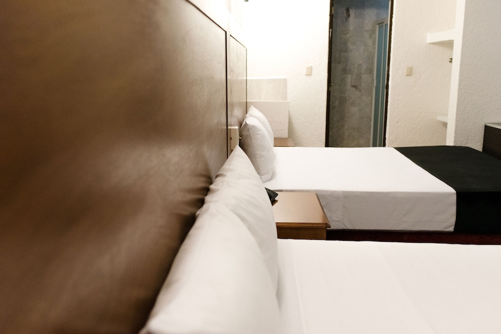 Quadruple Room - Photo 3