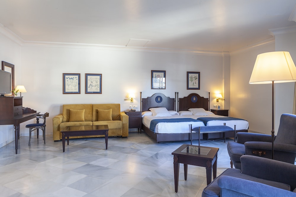 Superior Double Room (3 Adults) - Photo 1