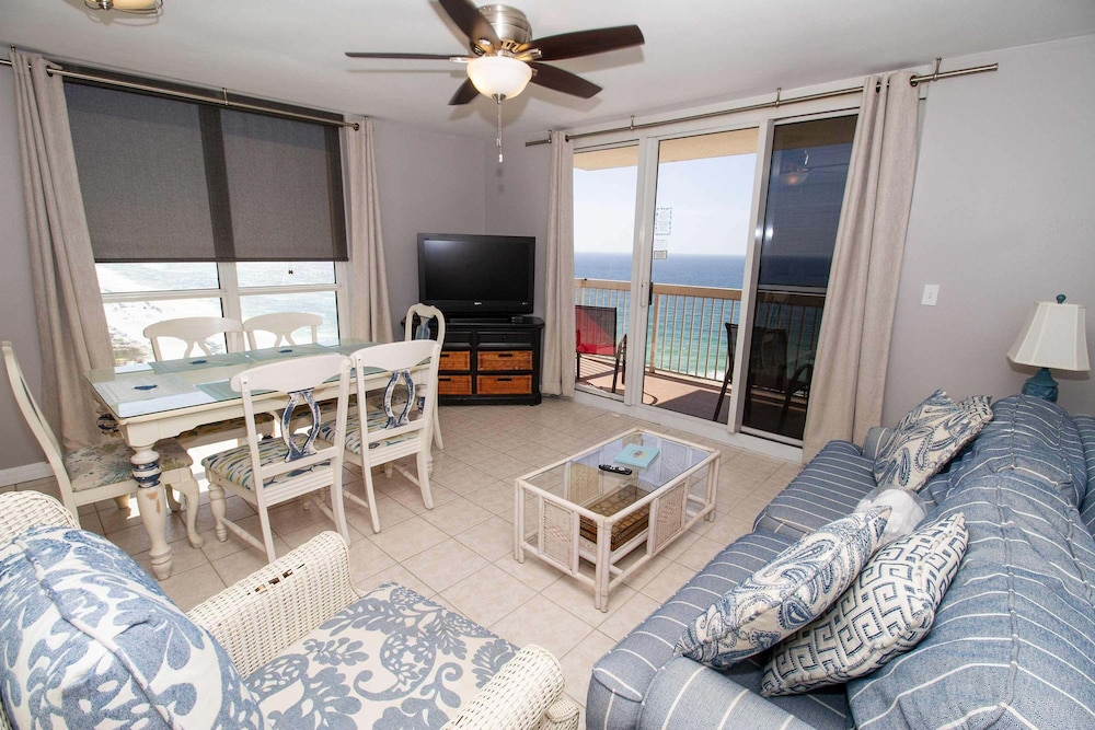 Condo, 2 Bedrooms