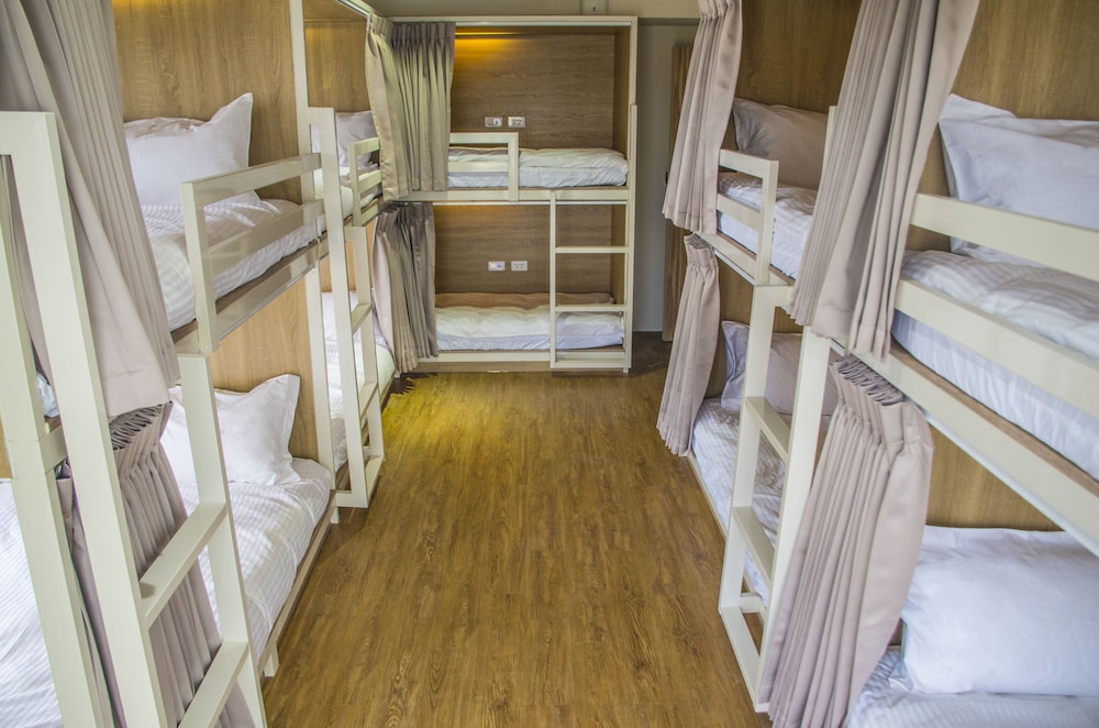 Shared Dormitory, Mixed Dorm (14-person) photo 1