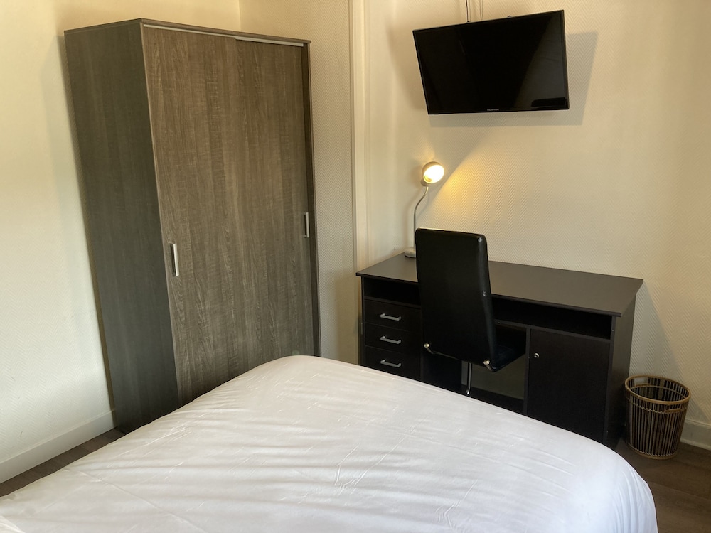 Standard Double Room - Photo 2