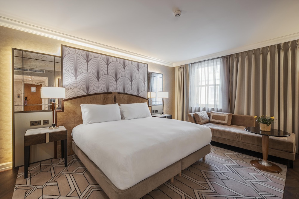 Junior Suite, 1 King Bed (Refurbished)