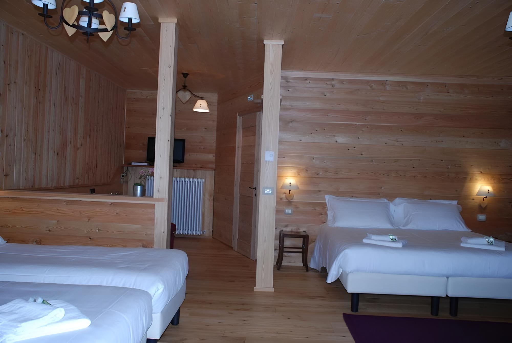 Deluxe Quadruple Room photo 1