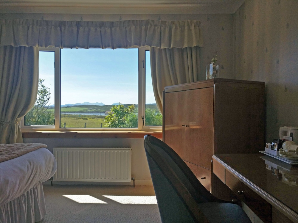 Double Room, 1 King Bed (Loch Roag Superior) photo 2