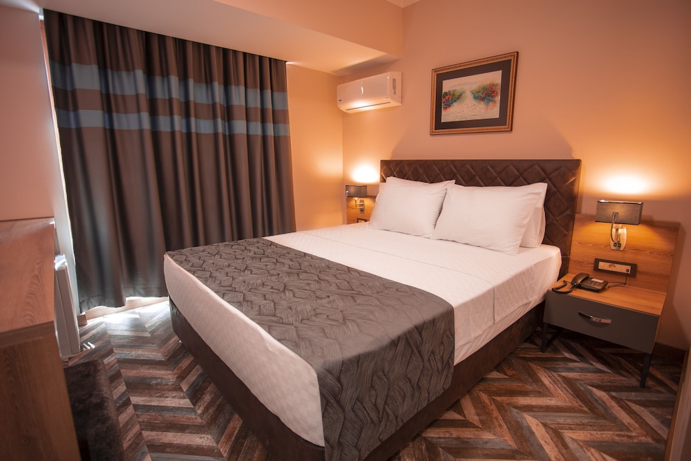 Standard Double Room, City View - Photo 1