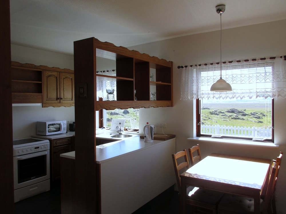 Twin Room, Shared Bathroom photo 1
