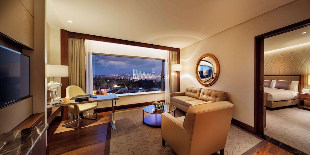 Bosphorus Suite, Lounge Access