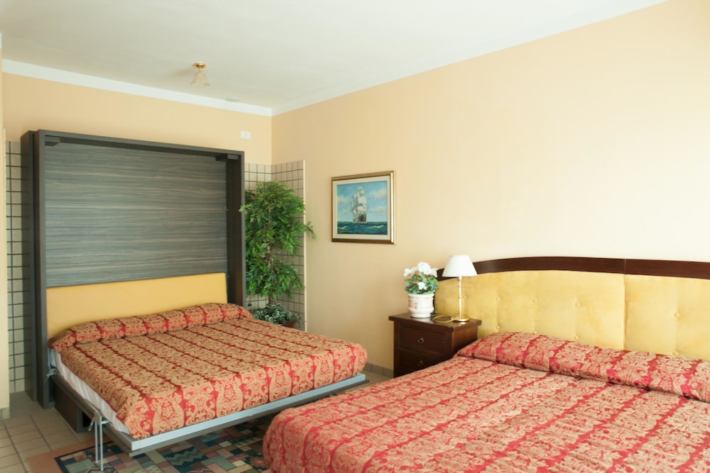 Quadruple Room photo 1