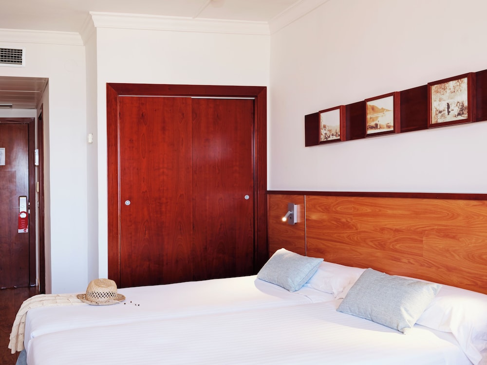Triple Room, Sea View, Sea Facing (2 + 1) - Photo 4