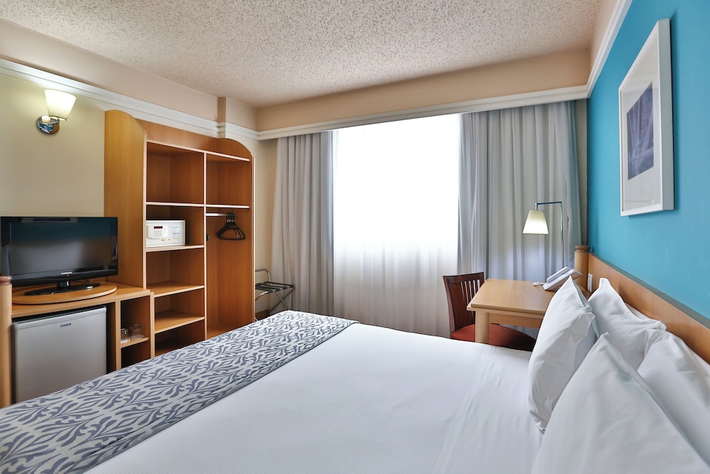 Superior Double Room, Mobility Accessible - Photo 2