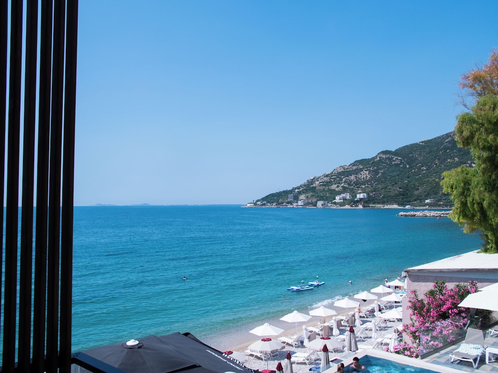 Junior Suite, Balcony, Beach View photo 3
