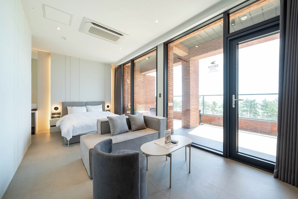 Beranda Suite Room