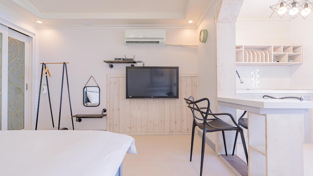 Basic Room, 1 Bedroom (Chocolat Pave (Ocean View)) photo 2