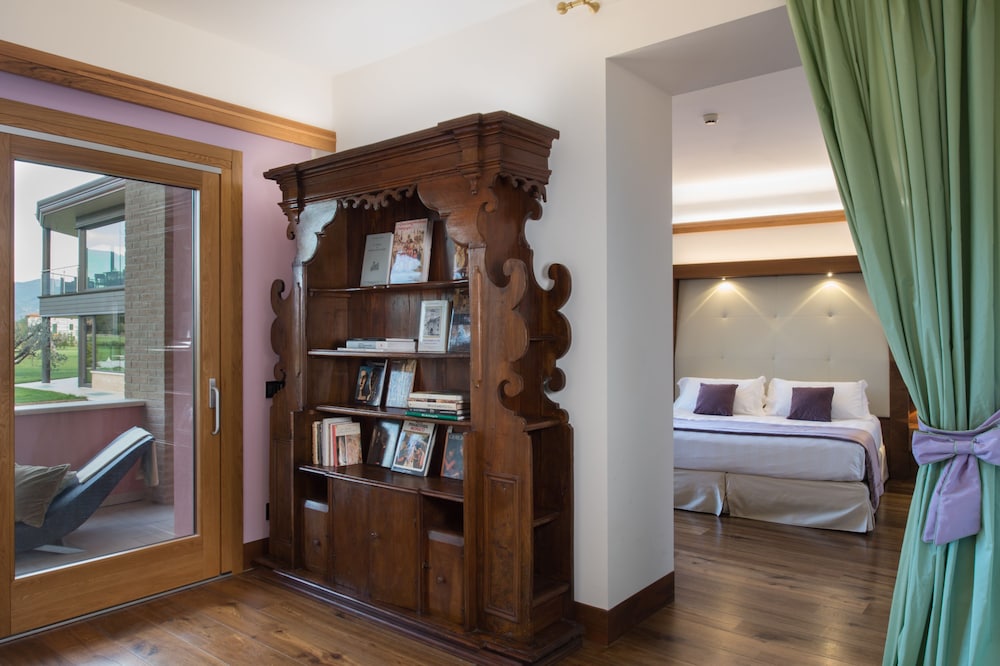 Executive Suite photo 2