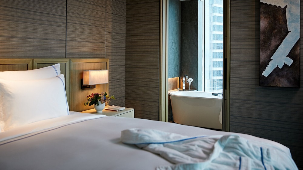 Premier Double, City View - Photo 4