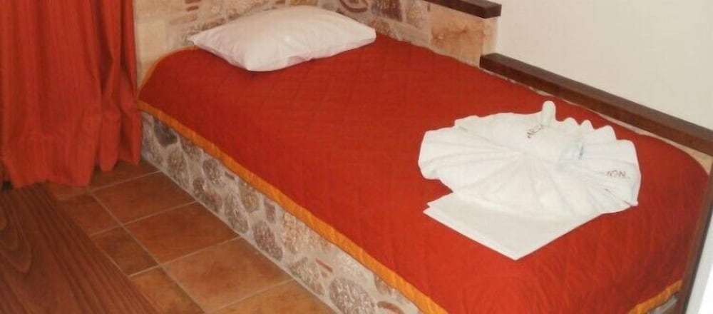 Single Room photo 3