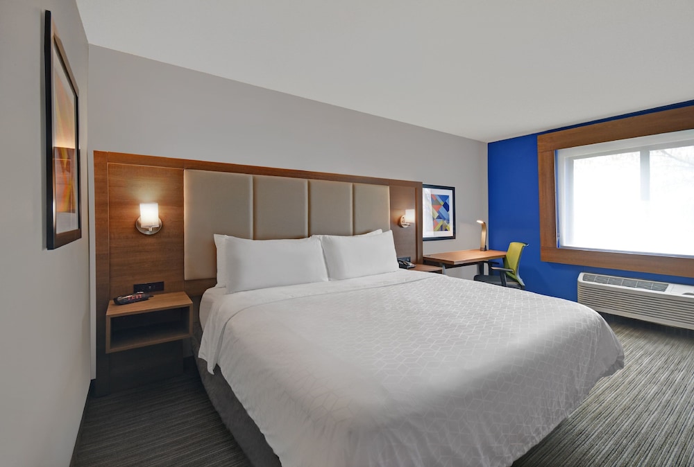 Standard Room, 1 Queen Bed, Accessible (Mobil Tub) - Photo 1