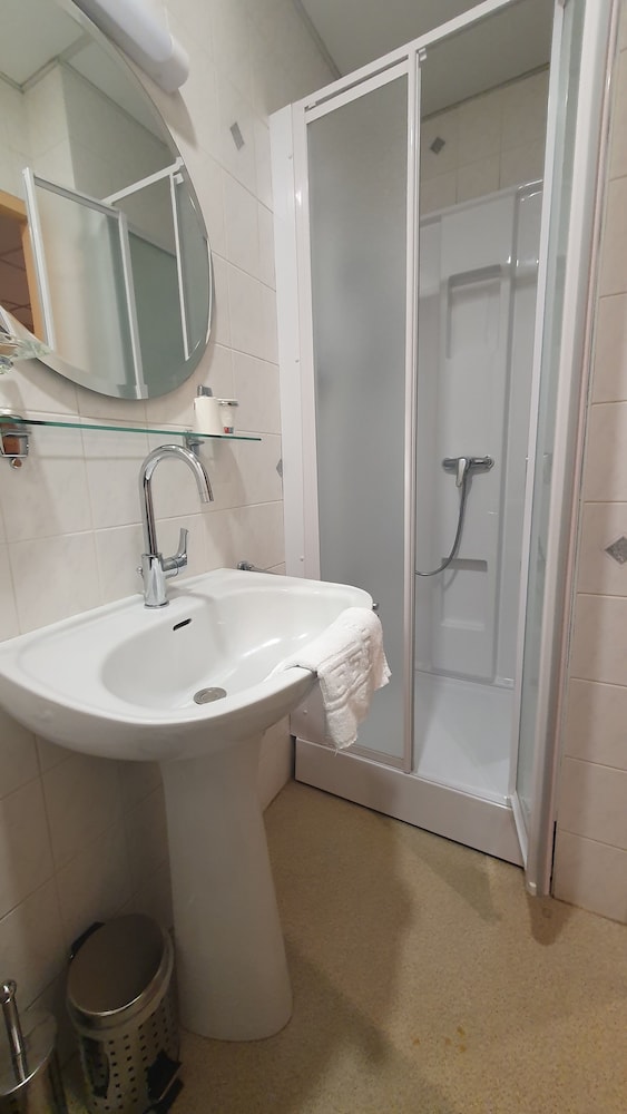 Standard Double Room, 1 Double Bed, Non Smoking photo 2