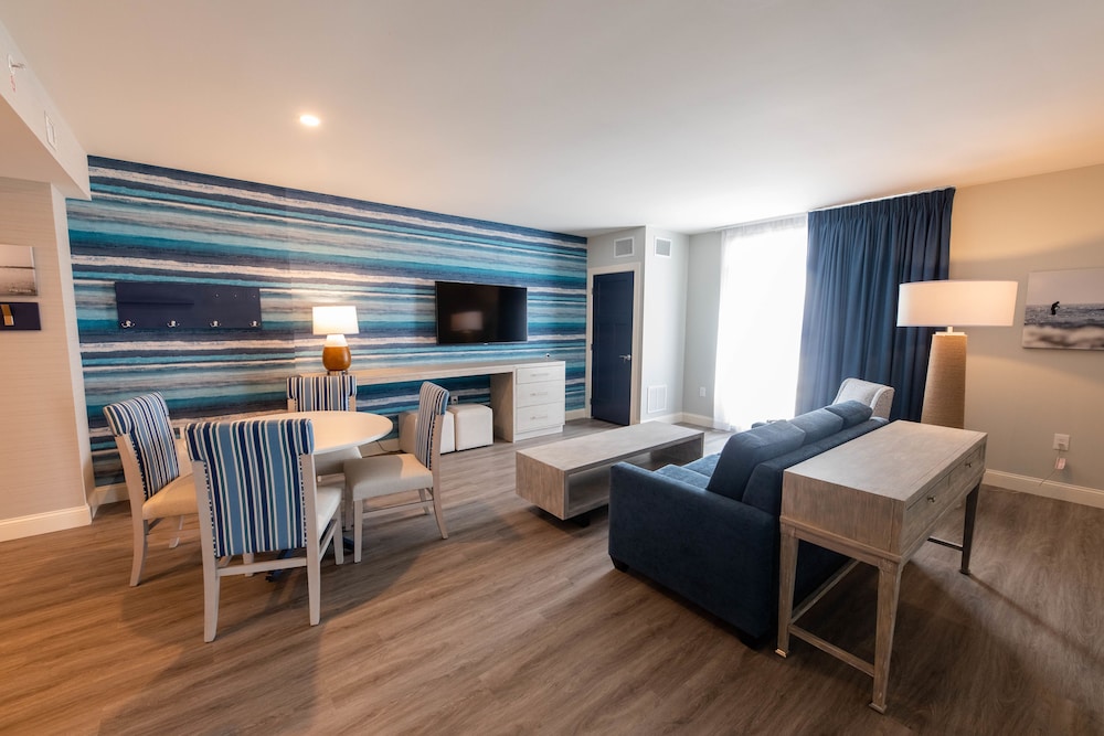 Two-Bedroom King Suite photo 1