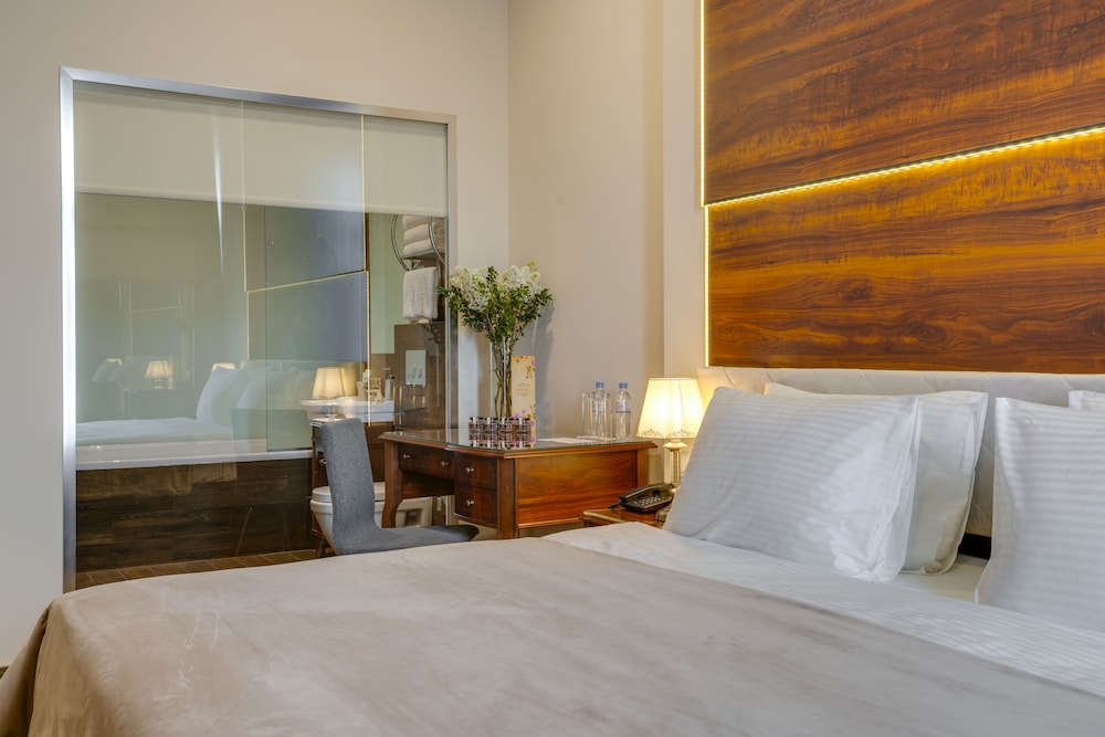 Superior Double or Twin Room, River View