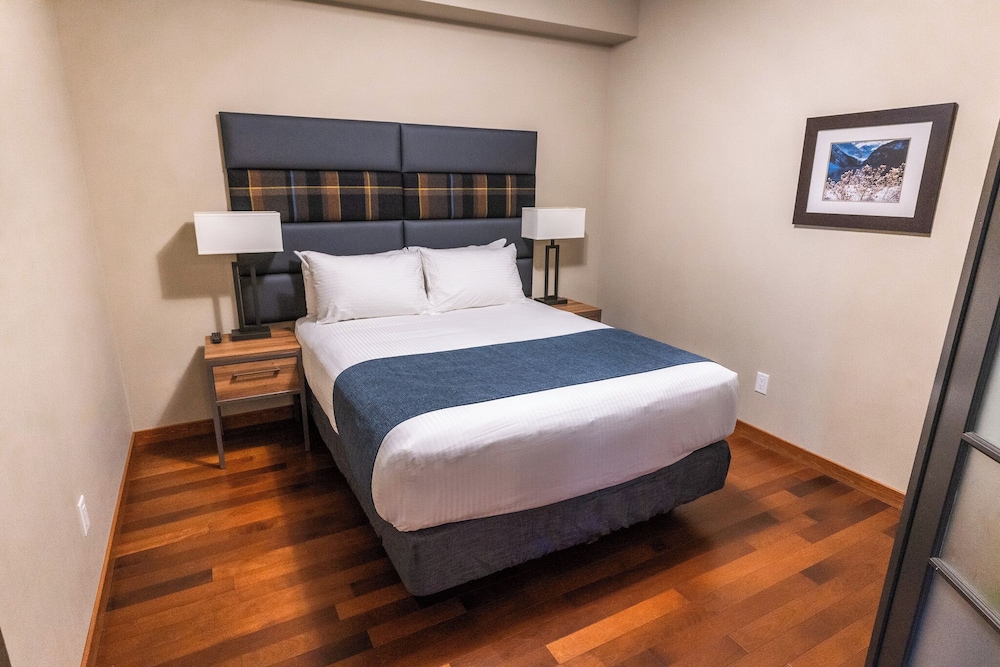 Two Bedroom Flex Suite - Photo 11