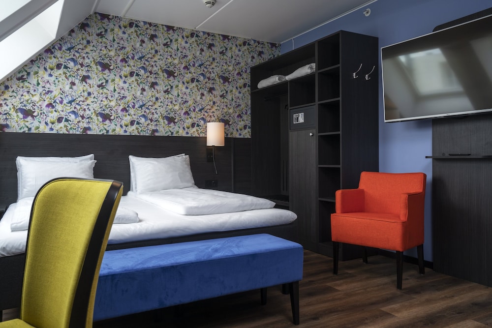 Superior Room, Non Smoking - Photo 5