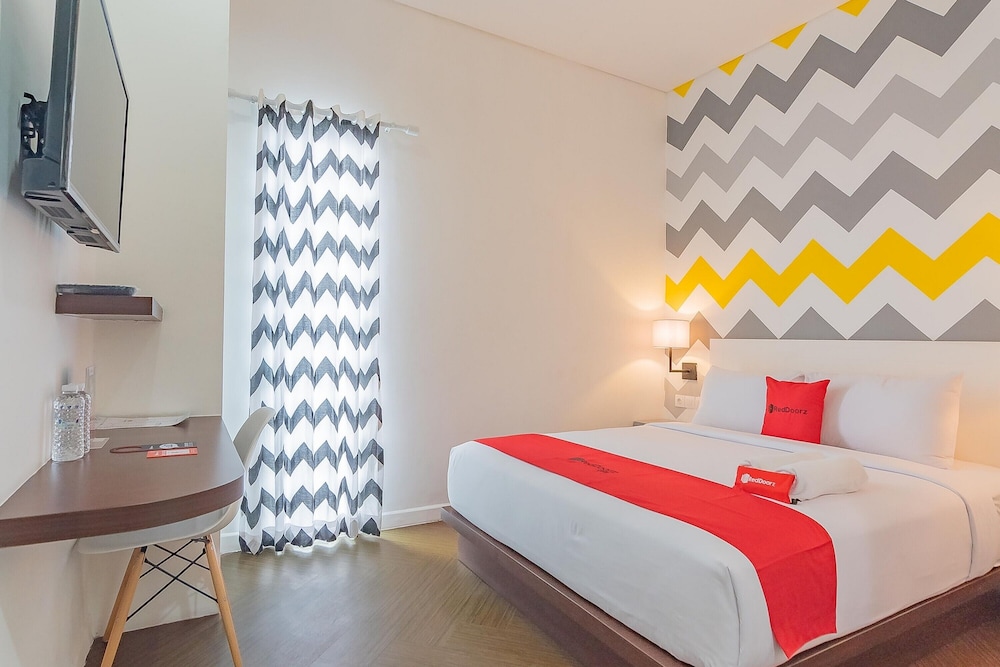 Premium Room (Reddoorz) - Photo 1
