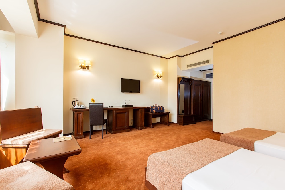 Executive Twin Room - Photo 4
