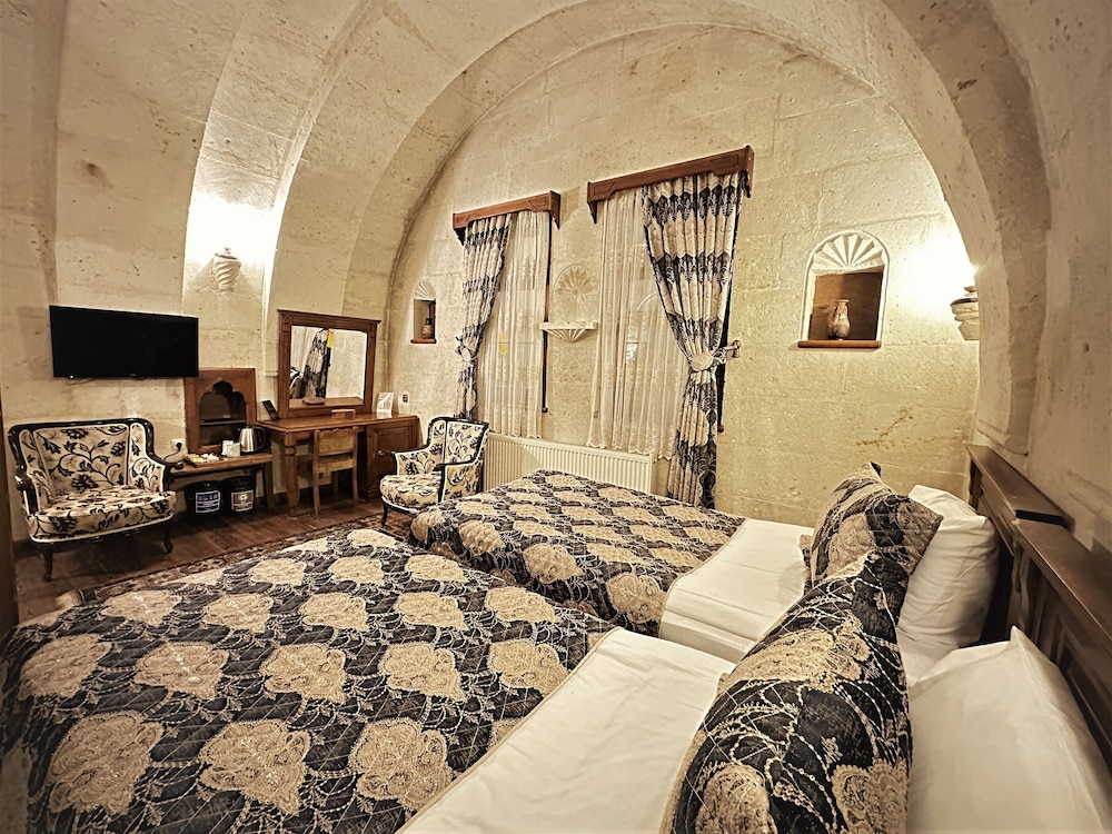 Standard Twin Room - Photo 2