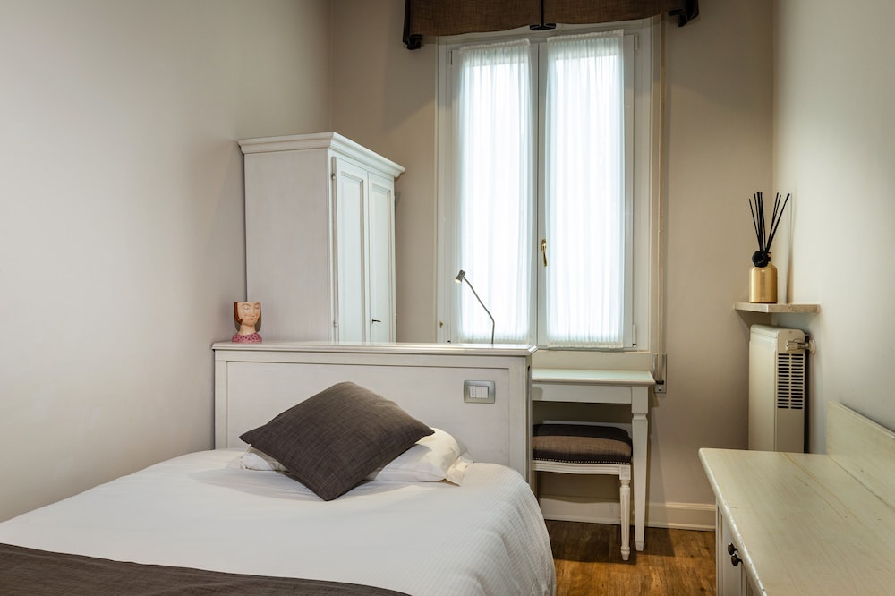 Single Room, Annex Building photo 1
