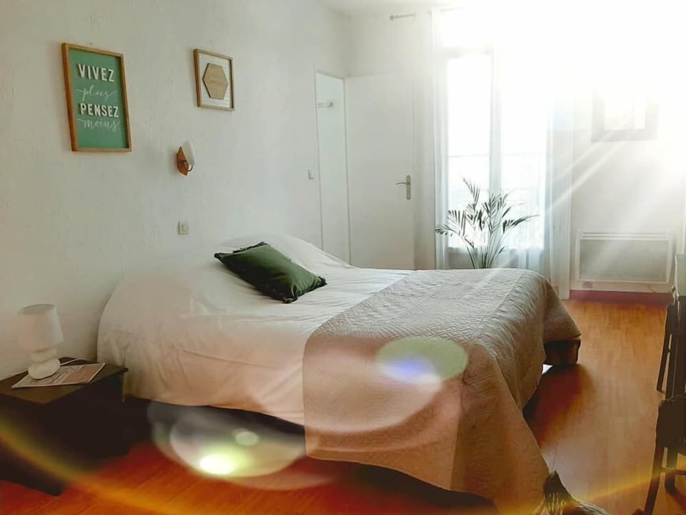 Triple Room, Multiple Beds, Non Smoking photo 1