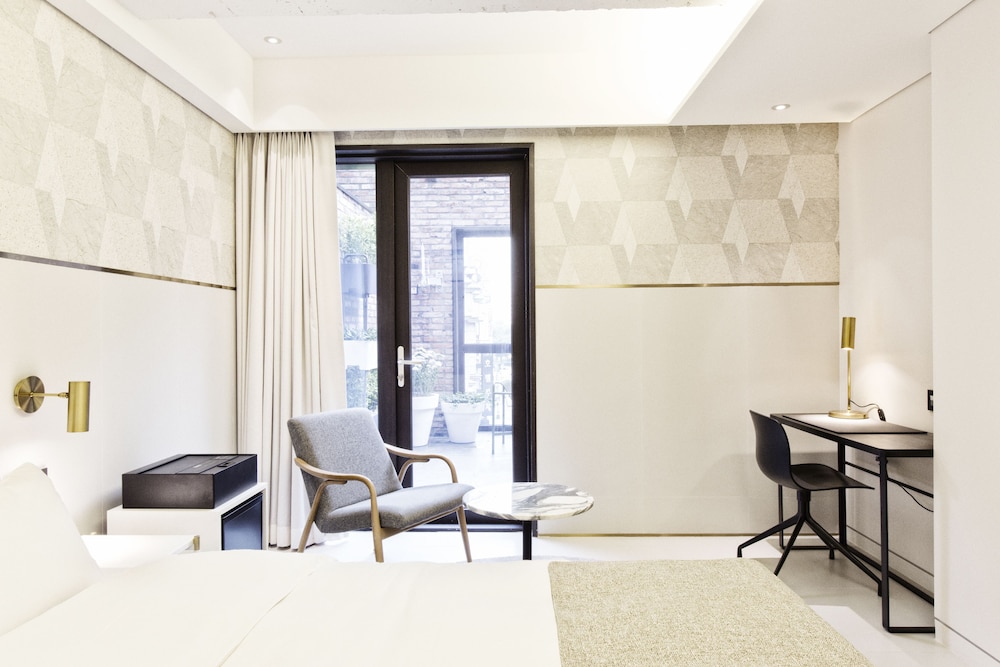 Double Room (Garden) - Photo 3