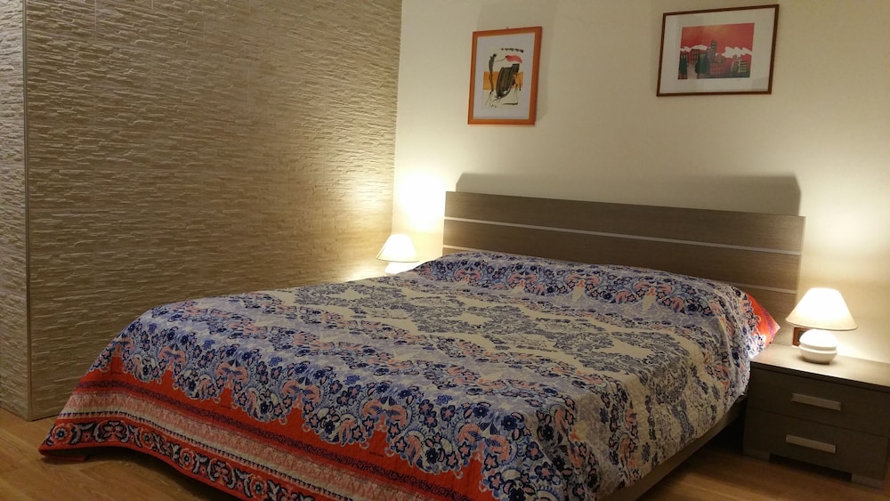 Double Room (Alice)