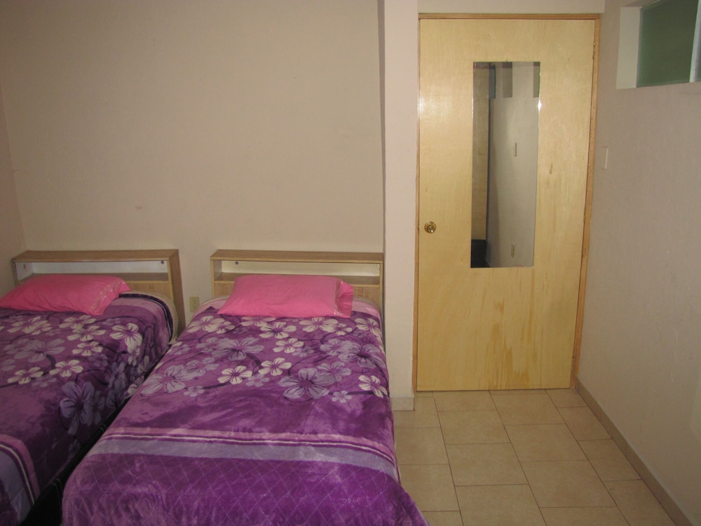 Basic Room photo 3