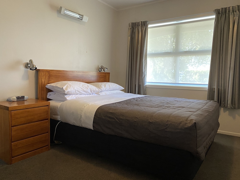 1 Bedroom Suite photo 1