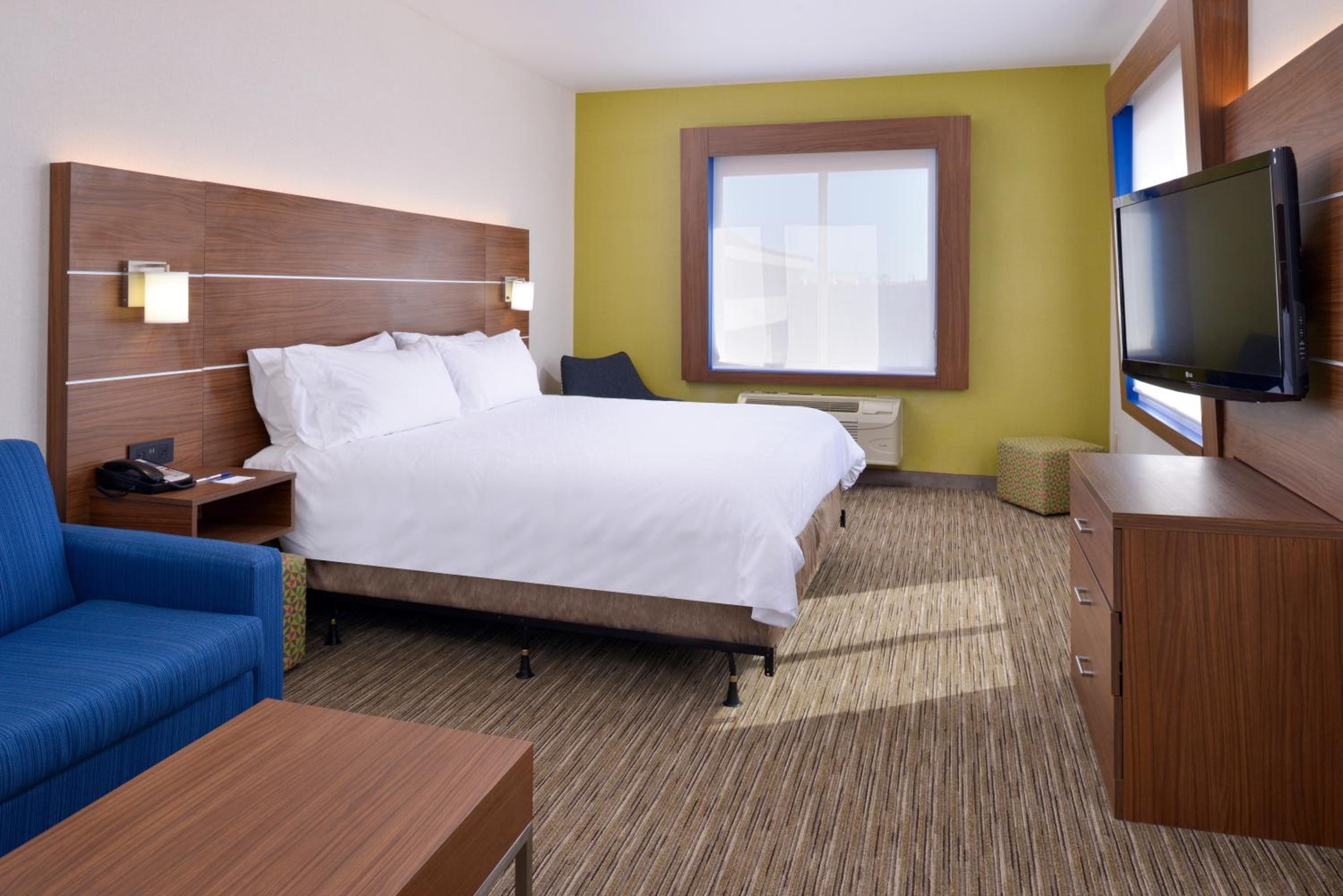 Suite - Hearing Accessible - Non-Smoking photo 1